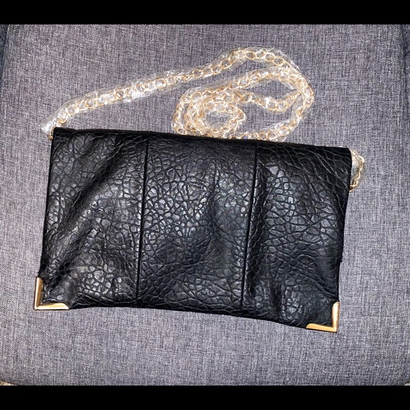 FOREVER 21 MULTI FUNCTIONAL CLUTCH/CROSSBODY PURSE - Picture 3 of 7